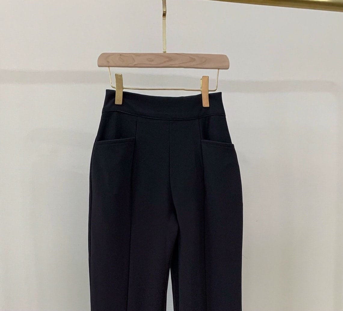 Black Stretchy Bell Shape Pants with Pocket